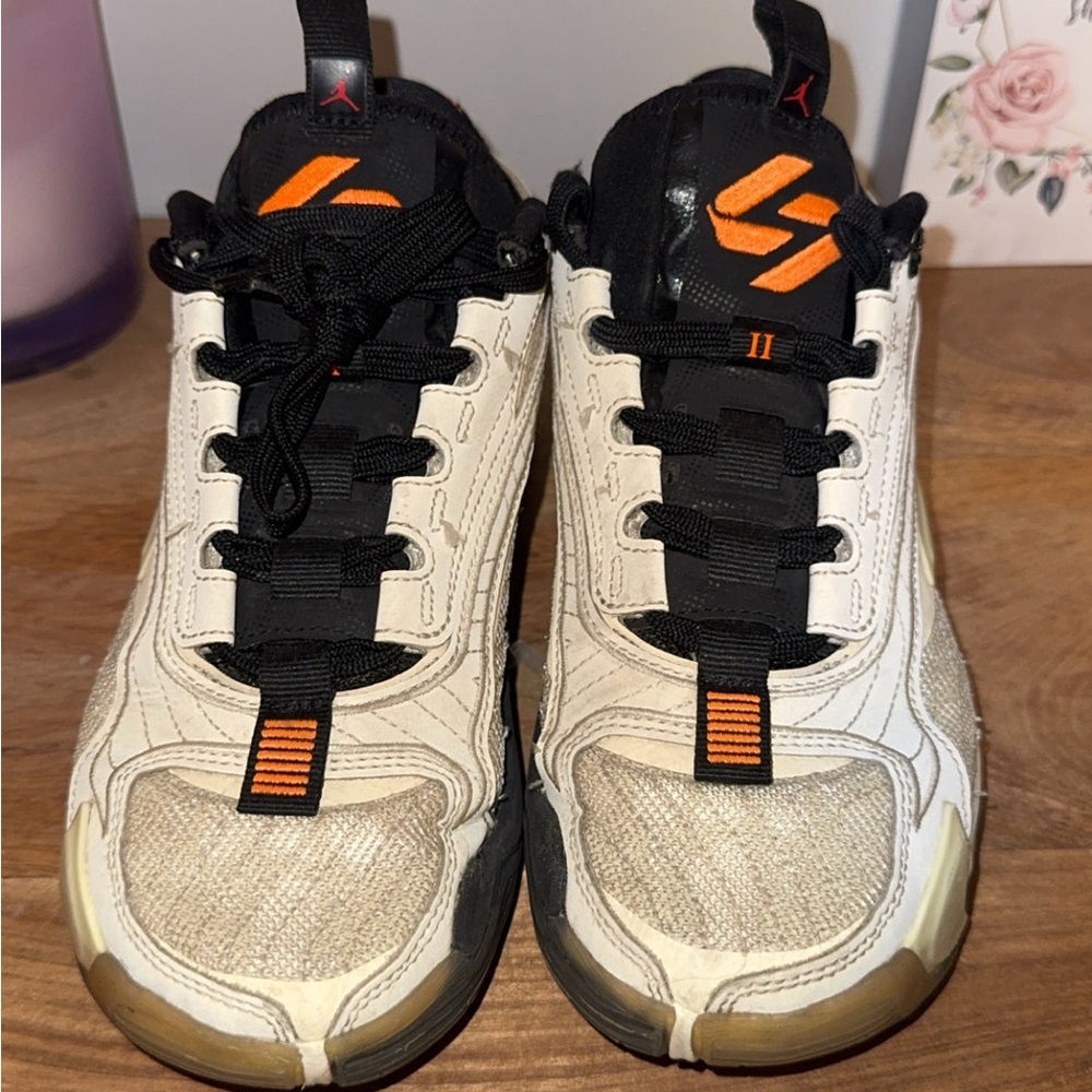Jordan Basketball Shoes grade school